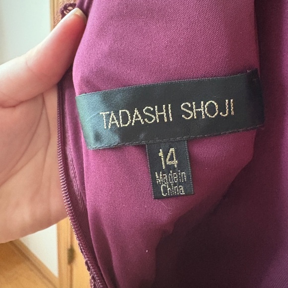 🤍Tadashi Shoji Purple Sheath Midi Dress V-Neck Sleeveless🤍 - Picture 9 of 9